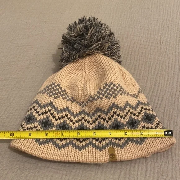 TIMBERLAND POM POM HAT . Very good condition - Picture 5 of 9
